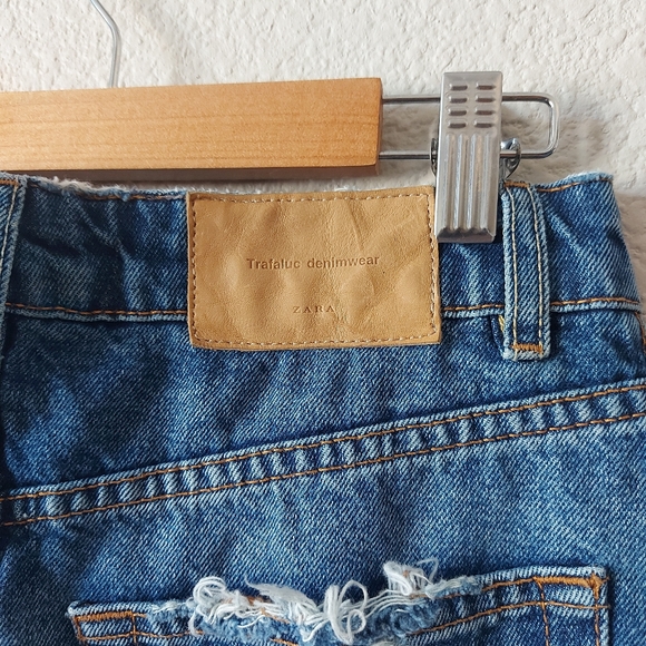 Zara Trafalve Denimwear Distressed Exposed Zipper Jean Skirt Size Small Festival - Picture 6 of 7